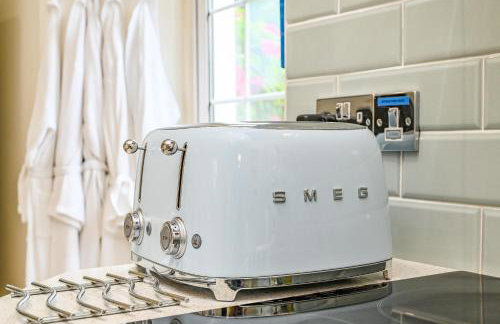 The Town House at Muntham- Luxury Holiday Home with Hot Tub - Photo 66