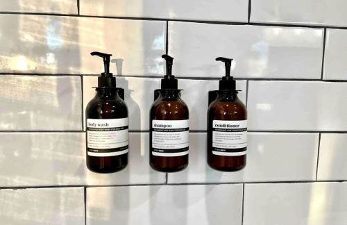 Modern Farmstay Cabin with Friendly Animals, Pond Views & Nature Trails Near Cedar Creek, Texas - Photo 72