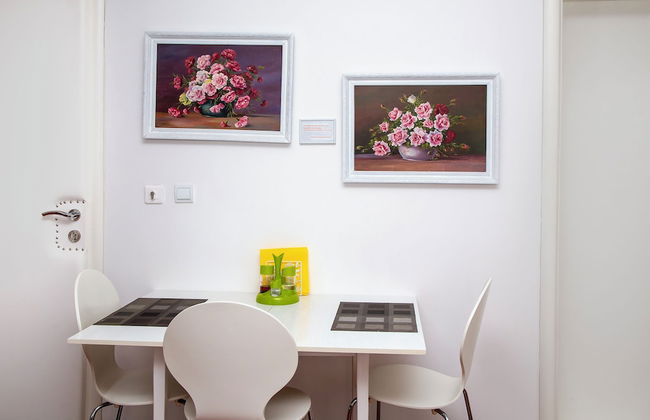 55 & 54 Stairs Apartments - Foto 32