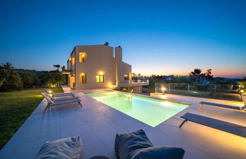 Villa Florentina at Chania Suburbs With Private Pool and BBQ - Photo 11