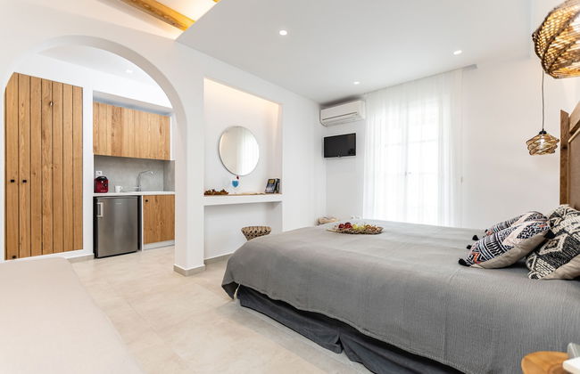 Spiros Hotel - Photo 35