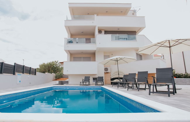 Pool Villas Aldura - Foto 1