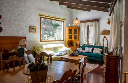 Villa en Cala Morell con piscina privada en el bosque - Foto 10