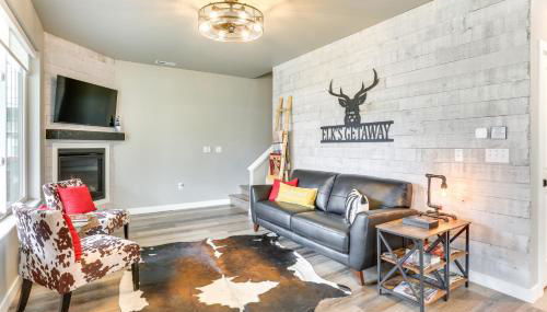 Spacious, Rustic Spearfish Home Walk to Downtown! - Foto 3