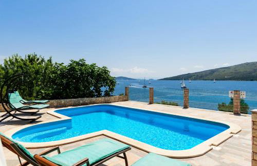 Seaside Villa near Trogir - Poljica - Photo 2