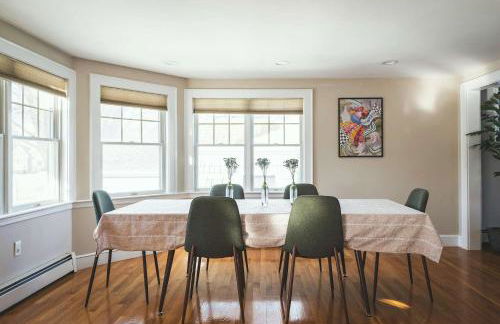 Stay at Beverly Shops - Photo 11