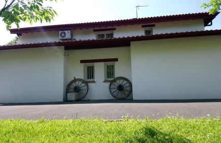 Appartement en rez de chaussee de maison - Foto 3