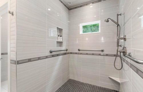 Family Friendly Home Mins to Beach and Downtown - Photo 19