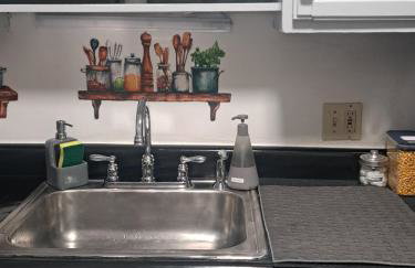 Fun Home in Pocono with Gameroom-Firpit-BBQ Grill-TV and AC in all rooms - Foto 61
