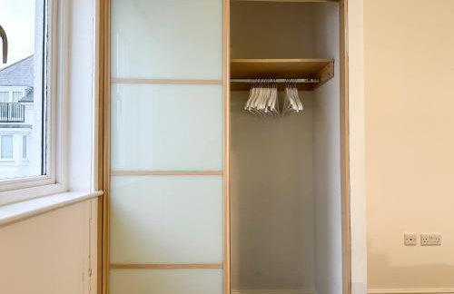 Luxury 2 Bedroom City Centre Apartment - Secure Parking - Amazing location! - Foto 36