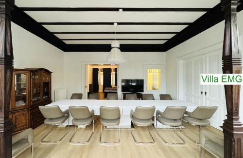 Ferienhaus Villa EMG Velbert nah Düsseldorf Essen Dortmund, Familien Gruppen bis 27 Personen, 3 Küchen, Kaminofen, Terrasse - Photo 2