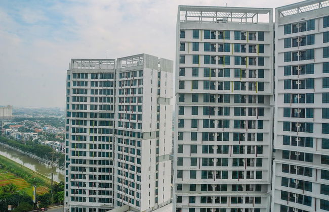 Minimalist And Comfy Studio At Grand Dhika City Apartment - Foto 23