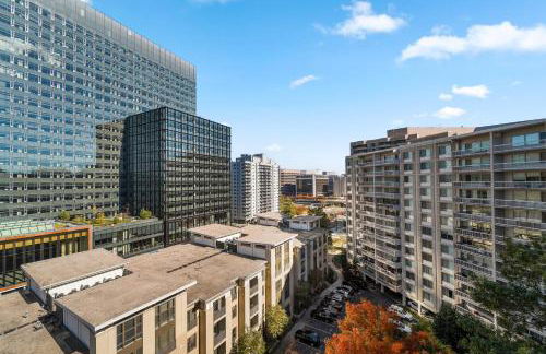 UrbanDelight Crystal City Mins to DC Free Parking - Foto 31