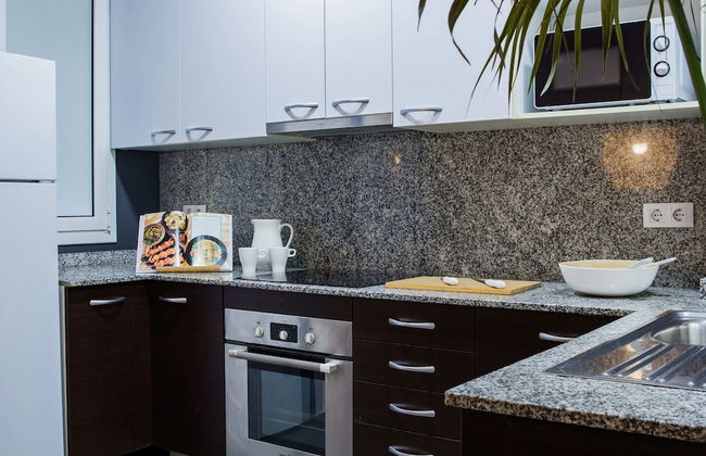 AinB Barcelona Sants Apartments - Photo 48