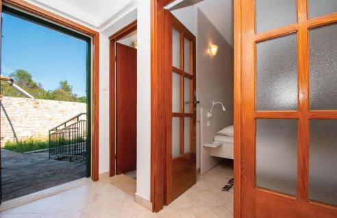 Pet Friendly Home In Cara - Photo 40