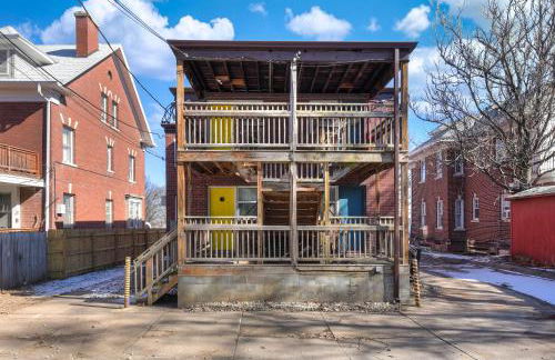 Retro Glam: Colorful Mid-Century Haven Apt 2 - Foto 14