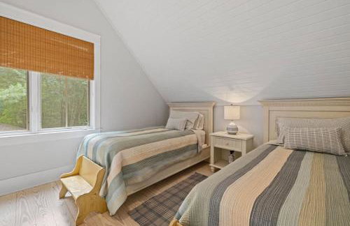 Bella and Dulce's Lakehouse by Juniper Holiday + Home - Photo 26