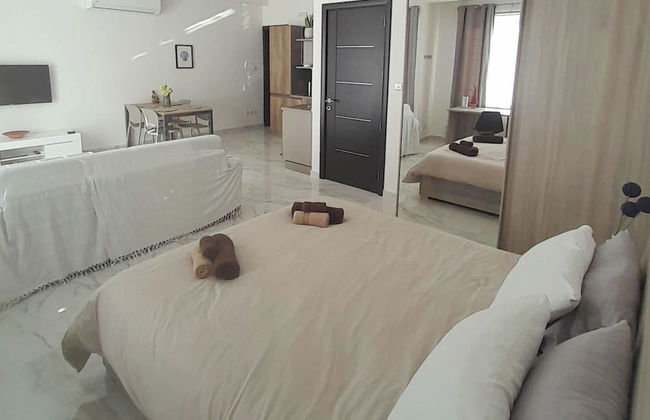 Studio - Sleeps 2 - Balcony - 5 Min Walk To Beach - Foto 2