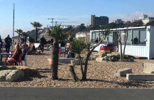 Unique seafront 2 bedroom 2 bathroom apartment - Foto 50