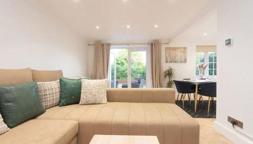 Gorgeous 4 BR House Near Station mins to London - Pass the Keys - Foto 1, Other