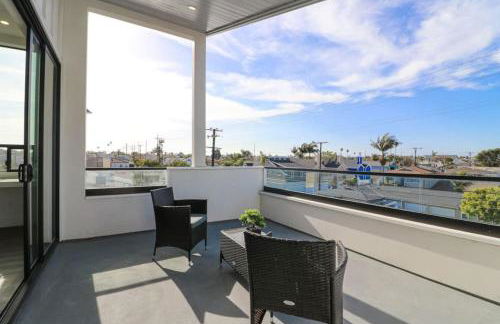 Modern Paradise - walk to beach- sleeps 10 - Foto 35