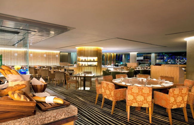 Krungthep Wing Apartment - Photo 17