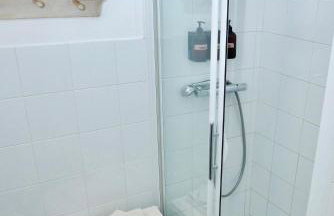 La plage et les commerces accessibles à pied - Foto 12