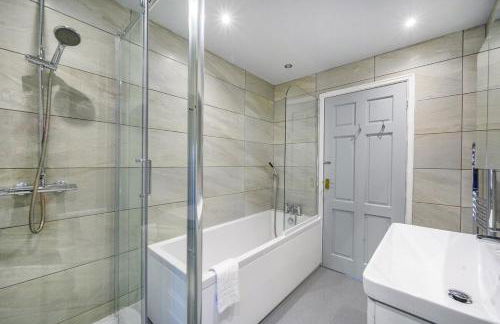 51VL For your Stylish and Relaxed Stay with Free Parking and Free WiFi - Foto 8