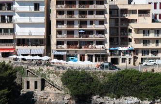 Apartamentos Llevant - Foto 19