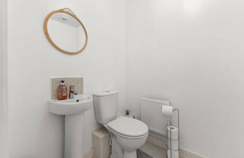 NEW Modern Townhouse Holiday Home Free Parking - Foto 24