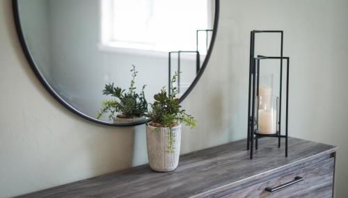 Chic, and Cozy, Centrally Located getaway - Foto 3, wardrobe