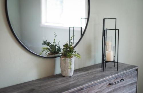 Chic, and Cozy, Centrally Located getaway - Foto 3