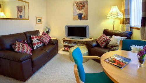 Cedars Apartment - Photo 4