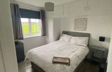 2 Bed Bungalow -25 Gower Holiday Village - Dog Friendly - Foto 11