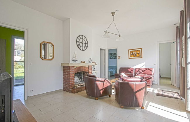 Spacious Holiday Home in Aure sur Mer With Garden - Foto 33