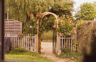 Dreamy Suffolk Country Cottage Escape - Photo 31