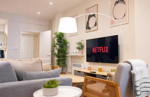 Two-Bed City Centre flat 100m from Trafalgar sqr - Photo 3