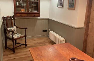 The Old Scullery - Photo 22