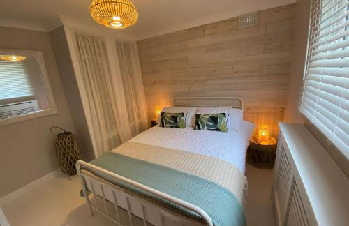 Leeward Lodge - Photo 1