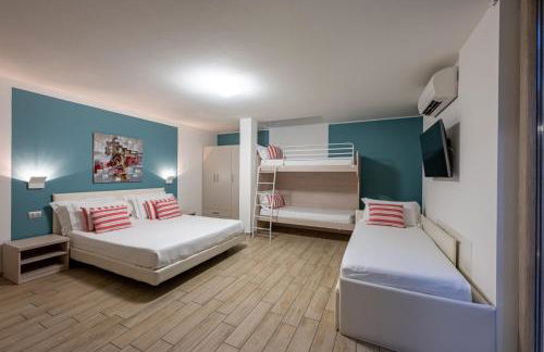 Bellagio Village - Holiday Apartments by the Lake - Seasonal Warm Pool and Sauna - Foto 68