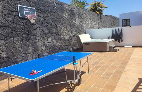 Lujosa Villa 4 hab Piscina, Jacuzzi y Vistas Mar - Photo 8