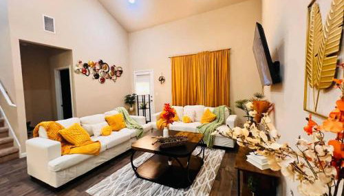 Spacious 4BR Home w Game Room Office Backyard - Foto 3