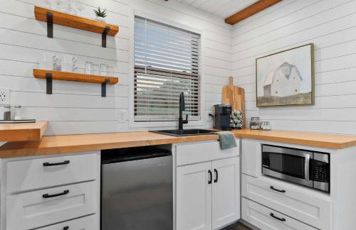 Container Home with Rooftop Views and Pickleball - Foto 8