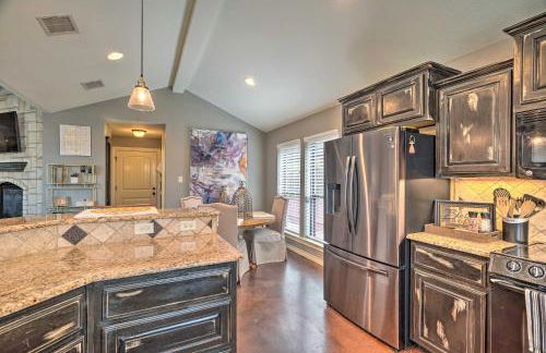 Luxe Midland Retreat with Patio, Grill and Yard! - Foto 14