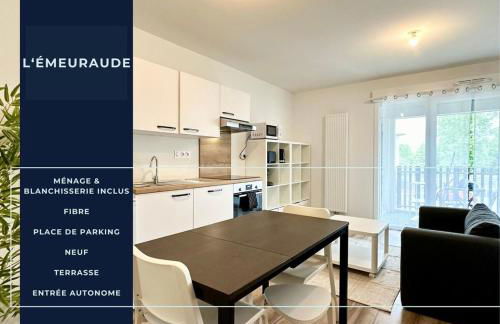 L'Émeraude - Proche Hôpital - Parking - Clim - Fibre - Terrasse - Foto 1