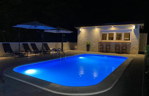 4 TREES Holiday House - Foto 1