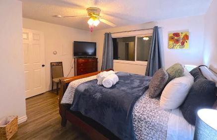 Airport Aurora Bora Bungalow - near airport and shopping - Photo 14