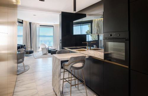 Posh Residence Luxury Suites - Photo 32