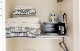 Luxury 2BR Oceanfront Condo with Rooftop Patio, 2 Minute Walk to the Beach! - Foto 10