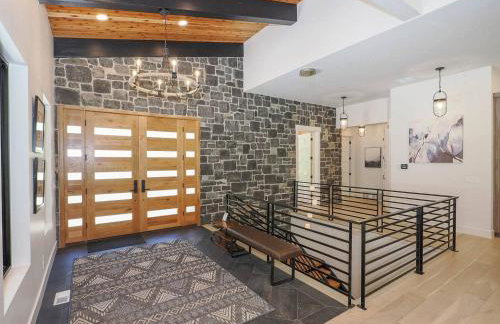 Luxury 4BR Mountain Retreat Near Sundance Resort - Foto 17